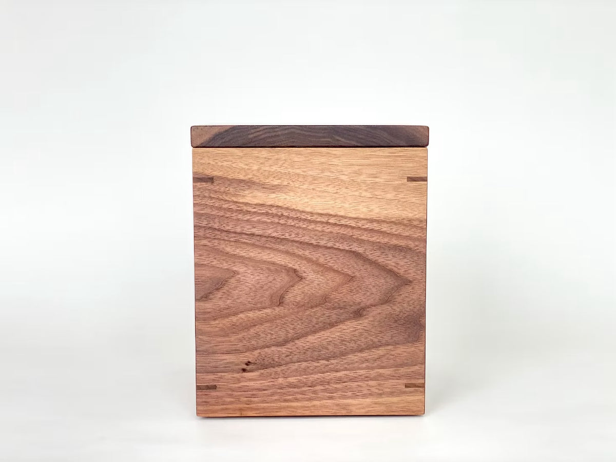 WALNUT                     with Mother of Pearl