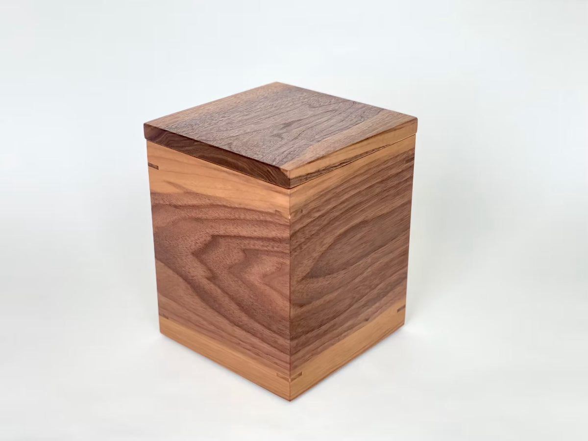 WALNUT                     with Mother of Pearl