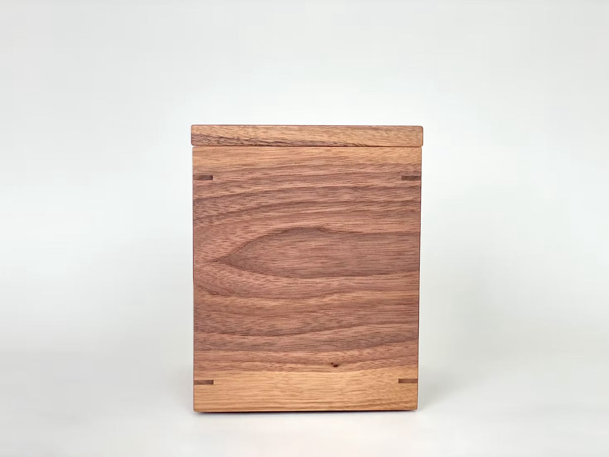WALNUT                     with Mother of Pearl
