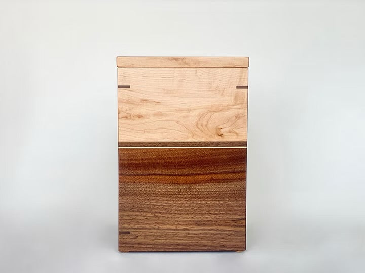 MAPLE & WALNUT with Nesting KeepsakeTray
