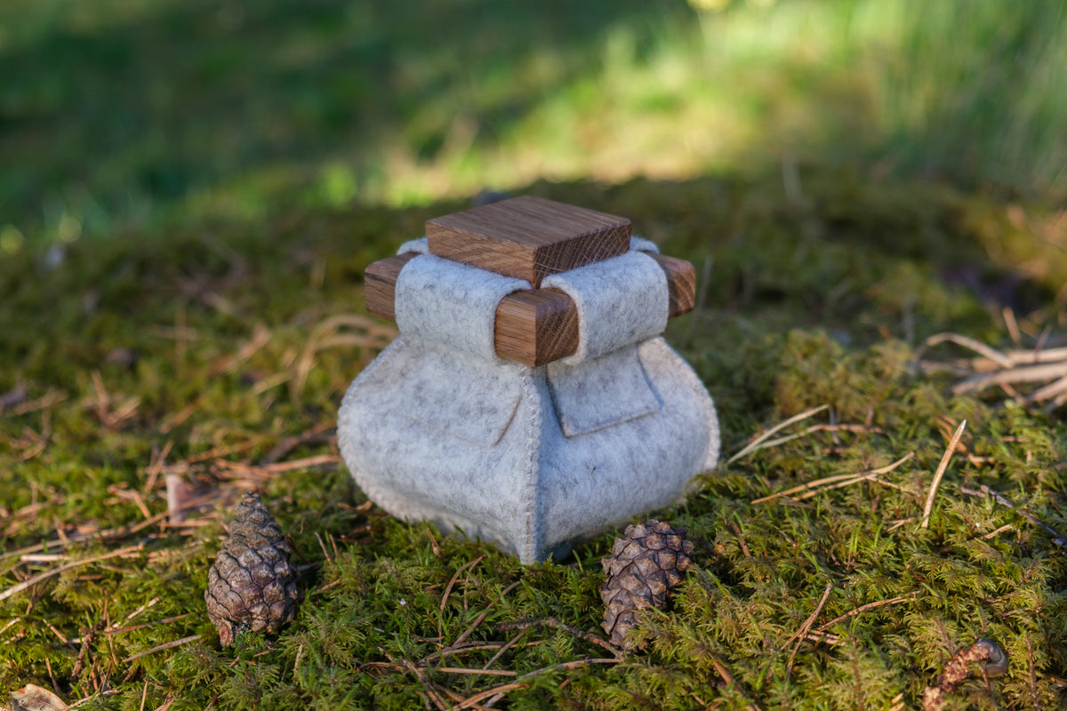 WHITE SCANDINAVIAN URN - TINY ECO-FRIENDLY URN